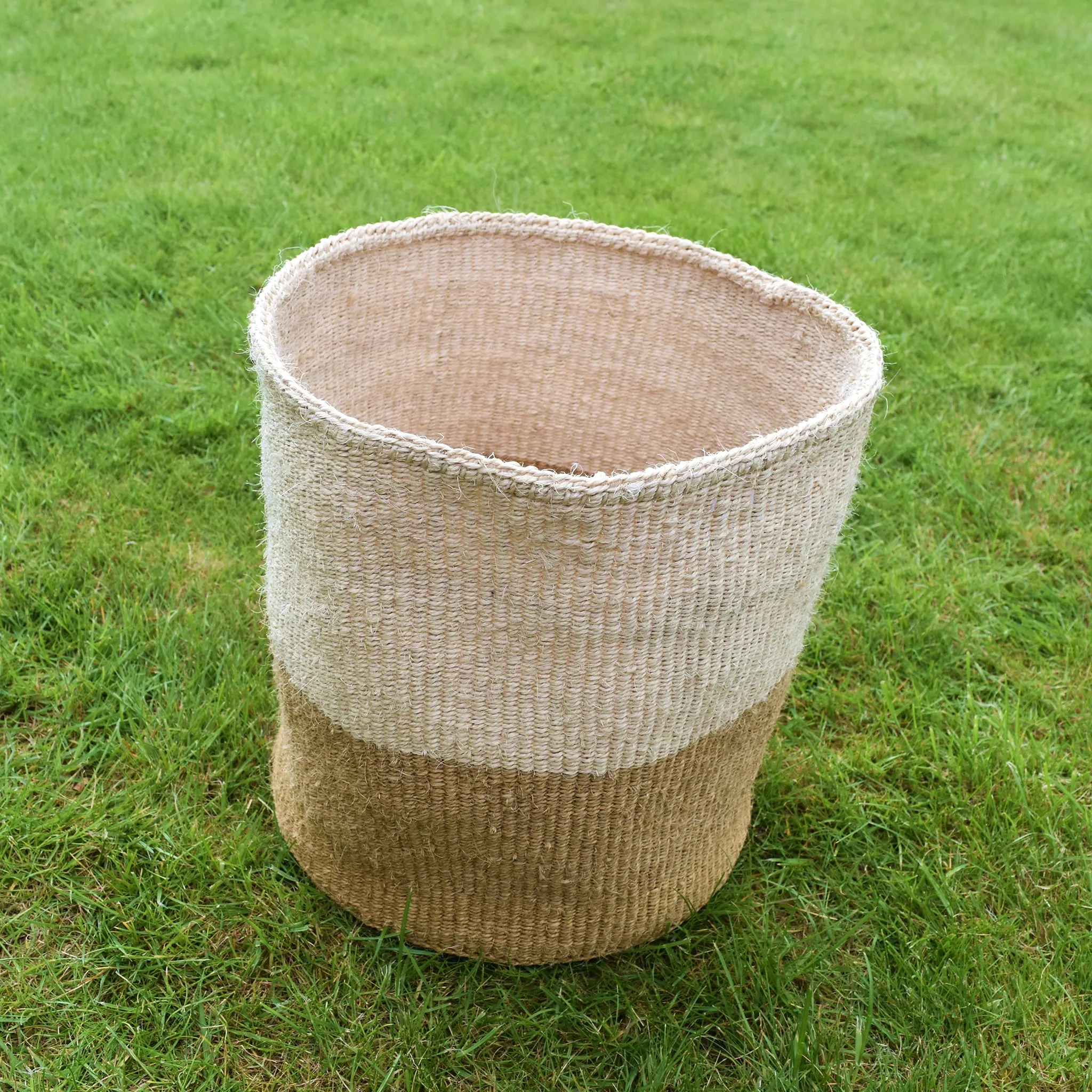 Kenyan Basket - Sisal Basket - KB44 - 12"